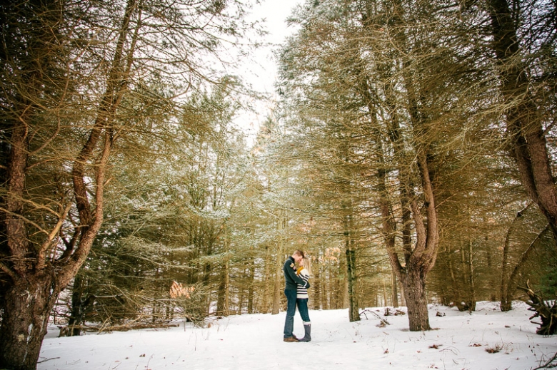 Kelly Braman Photography specializes in Rustic Outdoor Wedding Photography