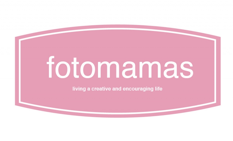 Fotomamas is a workshop for moms who want to learn more about their camera taught by Kelly Braman