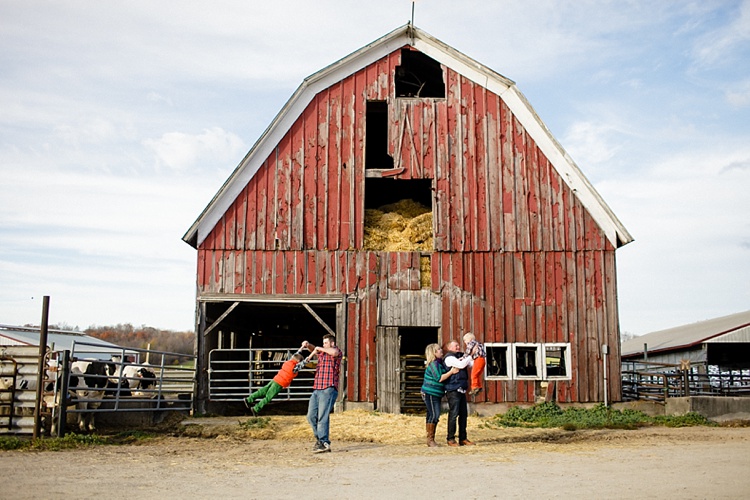 Kelly Braman Photography is the Best Family and Children Photographer in Grand Rapids, MI 